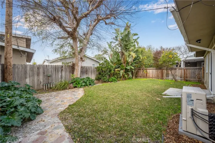 3611 Senasac Avenue, Long Beach, California 90808