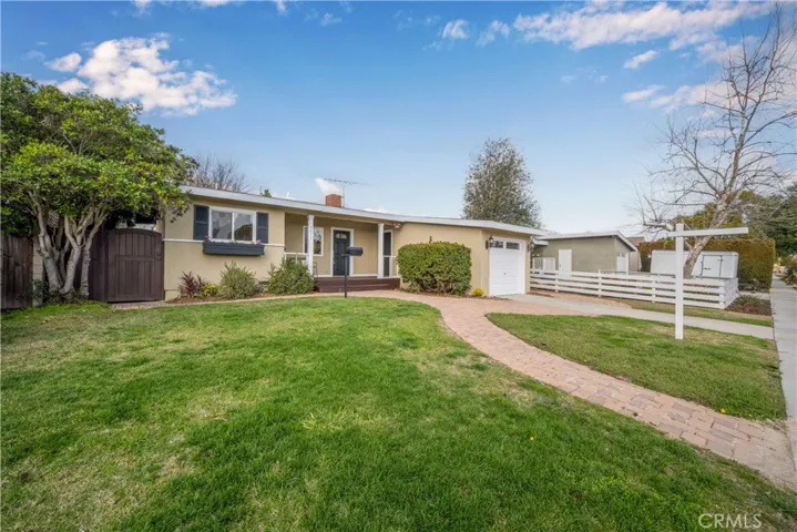 3611 Senasac Avenue, Long Beach, California 90808
