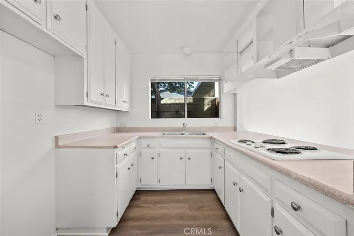 1164 Raymond Avenue, Glendale, California 91201