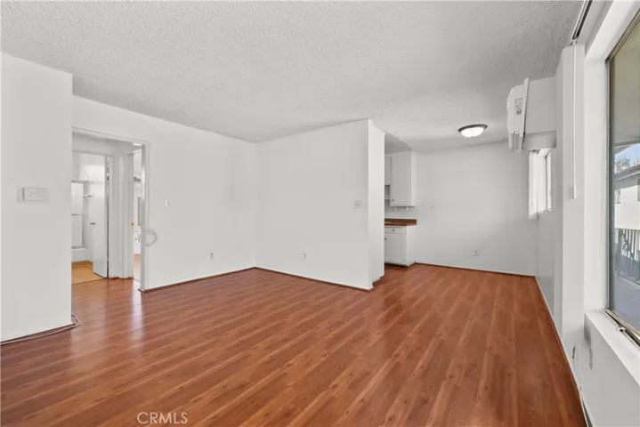 1164 Raymond Avenue, Glendale, California 91201