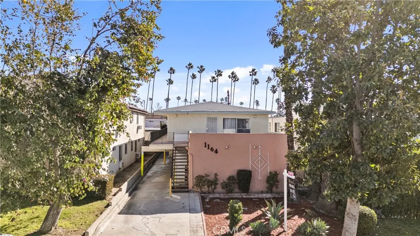 1164 Raymond Avenue, Glendale, California 91201