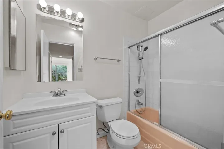 1164 Raymond Avenue, Glendale, California 91201