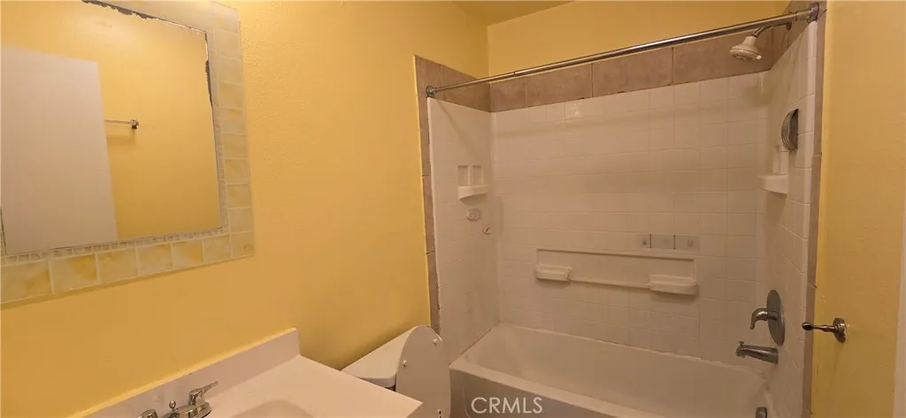 20415 S Vermont Avenue 5, Torrance, California 90502