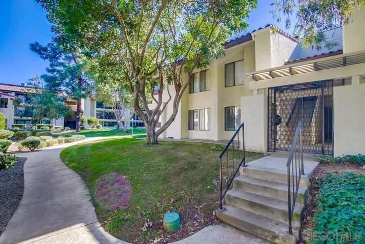 17617 Pomerado Rd 215, San Diego, California 92128