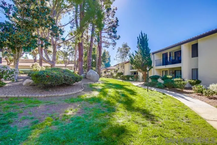 17617 Pomerado Rd 215, San Diego, California 92128