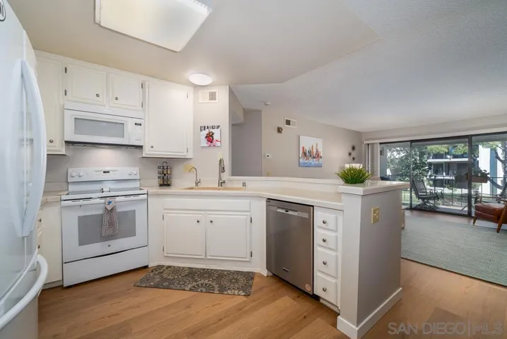 17617 Pomerado Rd 215, San Diego, California 92128