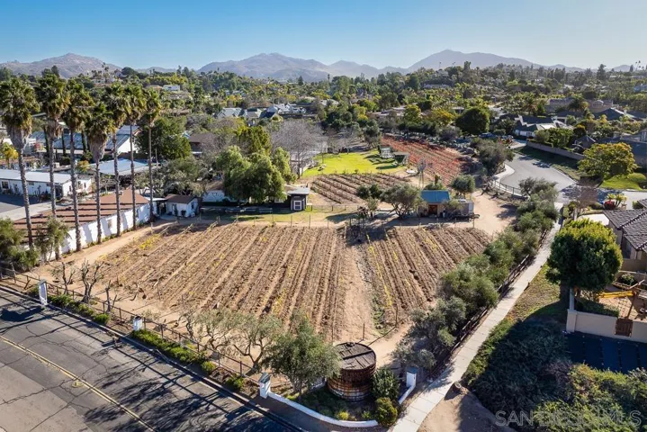 17617 Pomerado Rd 215, San Diego, California 92128