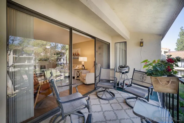 17617 Pomerado Rd 215, San Diego, California 92128