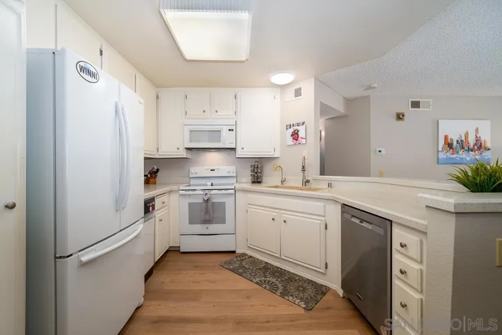 17617 Pomerado Rd 215, San Diego, California 92128