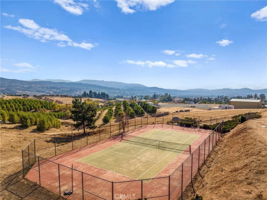 38225 Camino Sierra Road, Temecula, California 92592 home-pic-5
