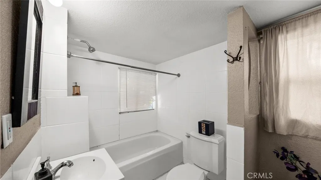 2828 Benedict Canyon Drive, Los Angeles, California 90210 home-pic-40