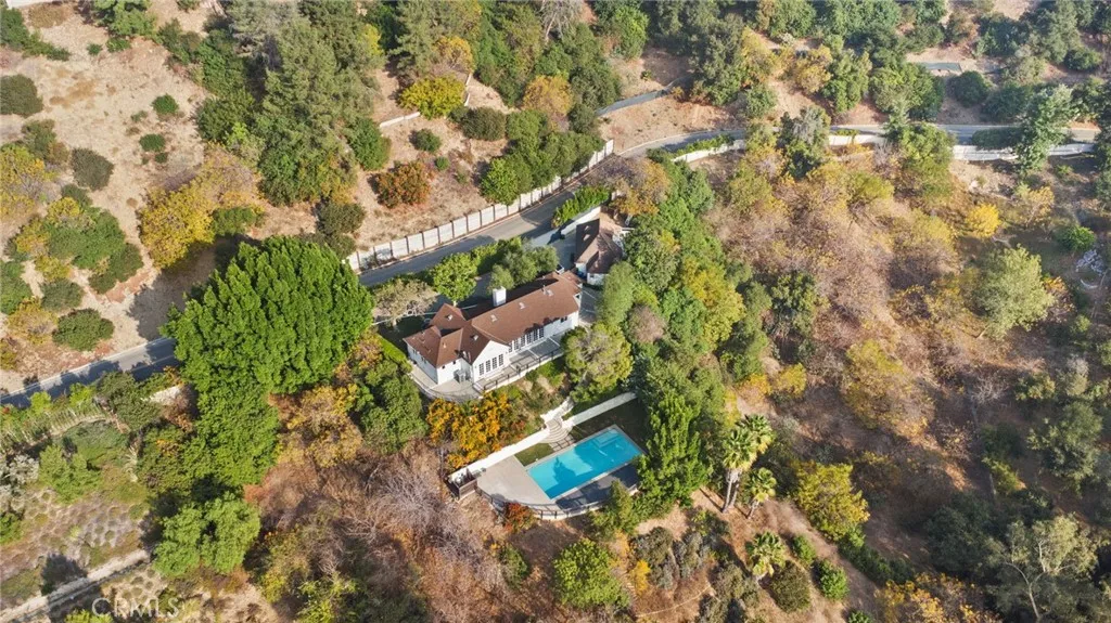 2828 Benedict Canyon Drive, Los Angeles, California 90210 home-pic-59