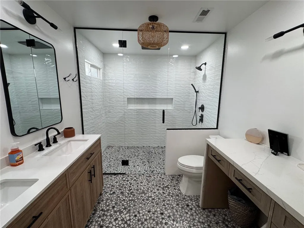 3541 N Shouse Avenue, Covina, California 91724 home-pic-18