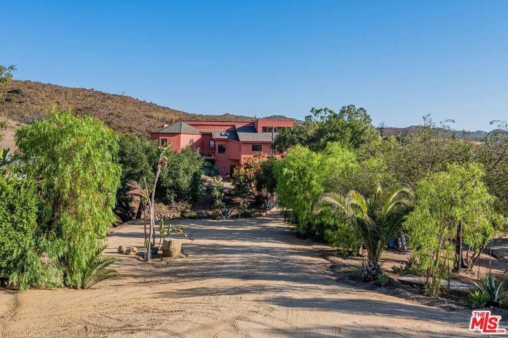 34136 Mulholland Highway, Malibu, California 90265 home-pic-64