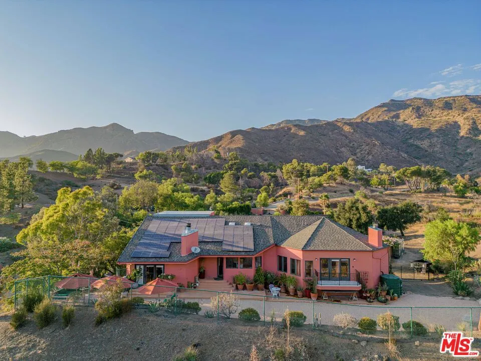 34136 Mulholland Highway, Malibu, California 90265 home-pic-0