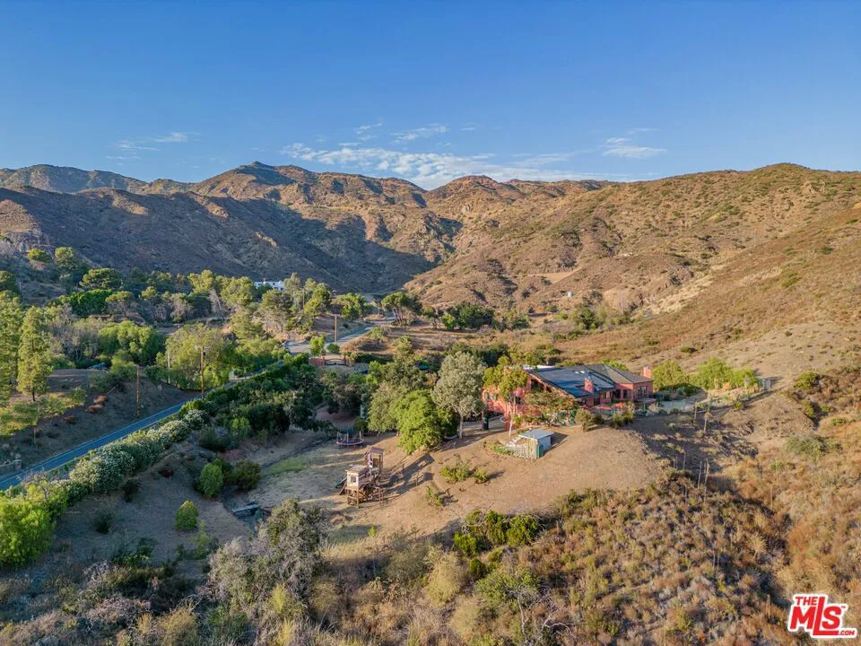 34136 Mulholland Highway, Malibu, California 90265 home-pic-4