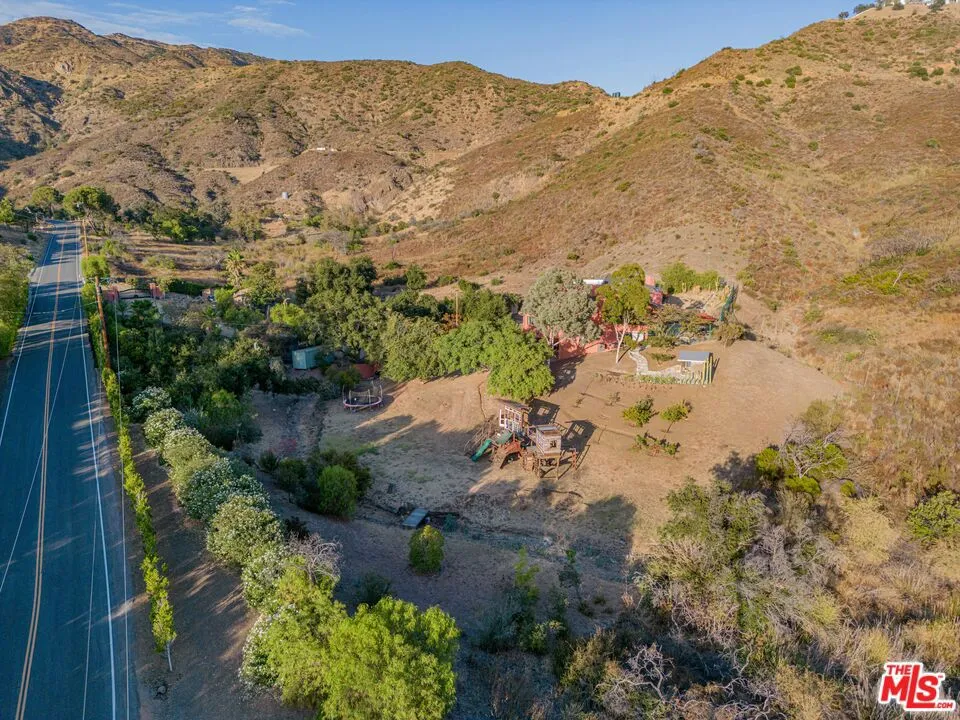 34136 Mulholland Highway, Malibu, California 90265 home-pic-70