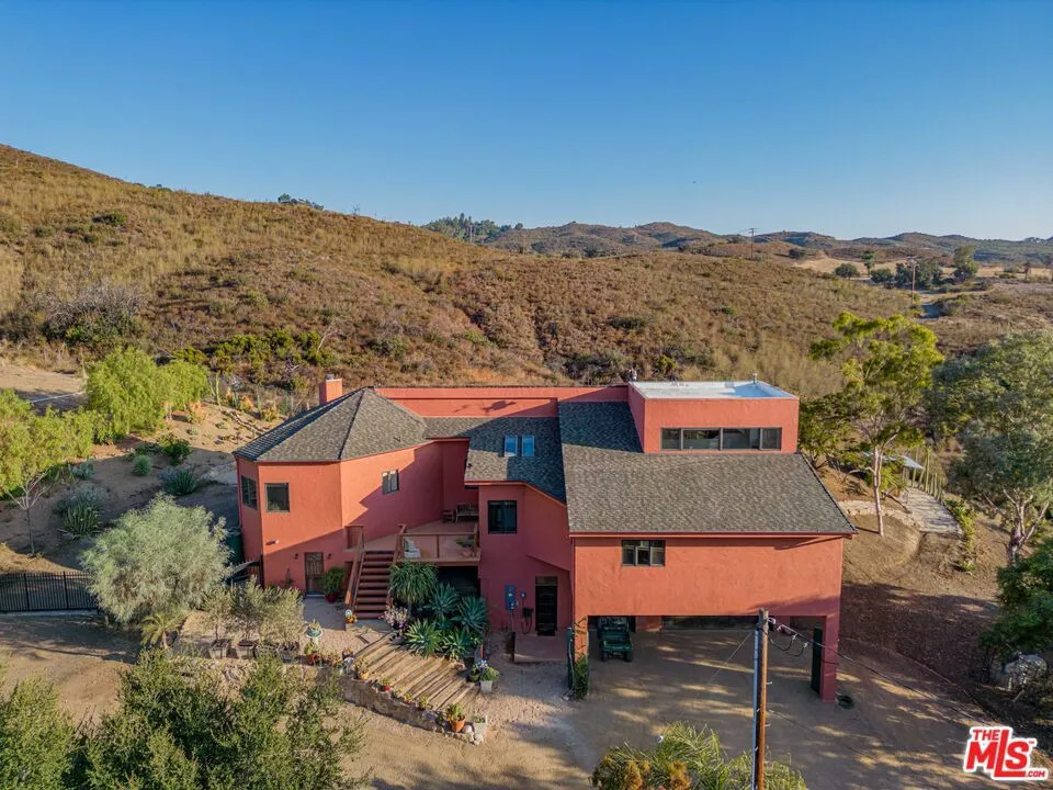 34136 Mulholland Highway, Malibu, California 90265 home-pic-1