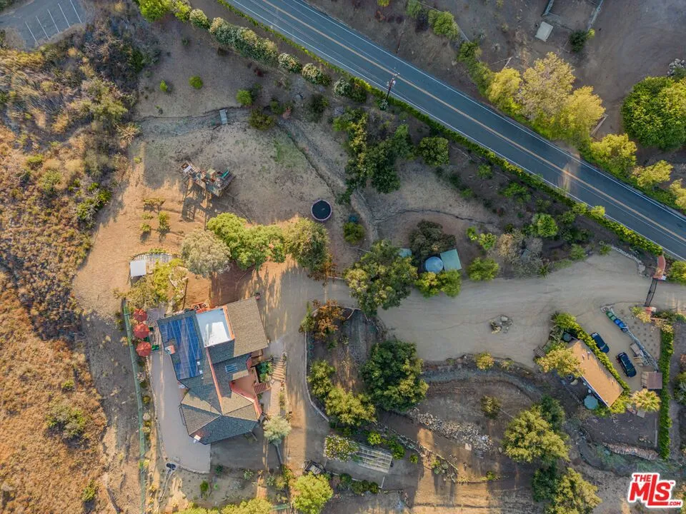 34136 Mulholland Highway, Malibu, California 90265 home-pic-5