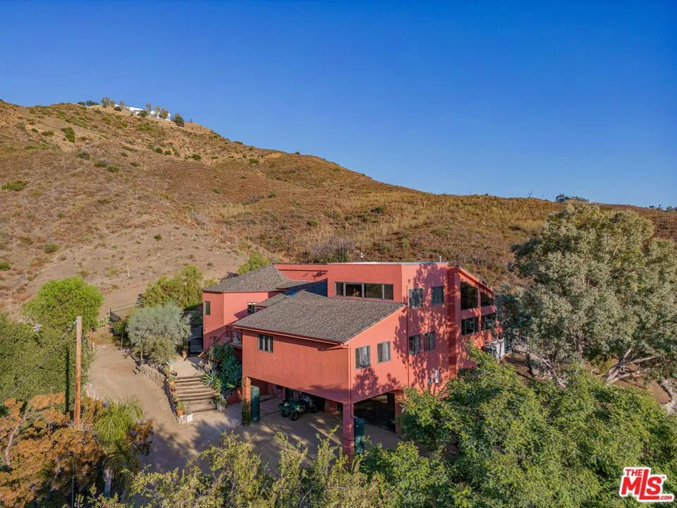 34136 Mulholland Highway, Malibu, California 90265 home-pic-59