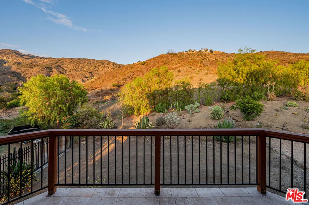 34136 Mulholland Highway, Malibu, California 90265 home-pic-23