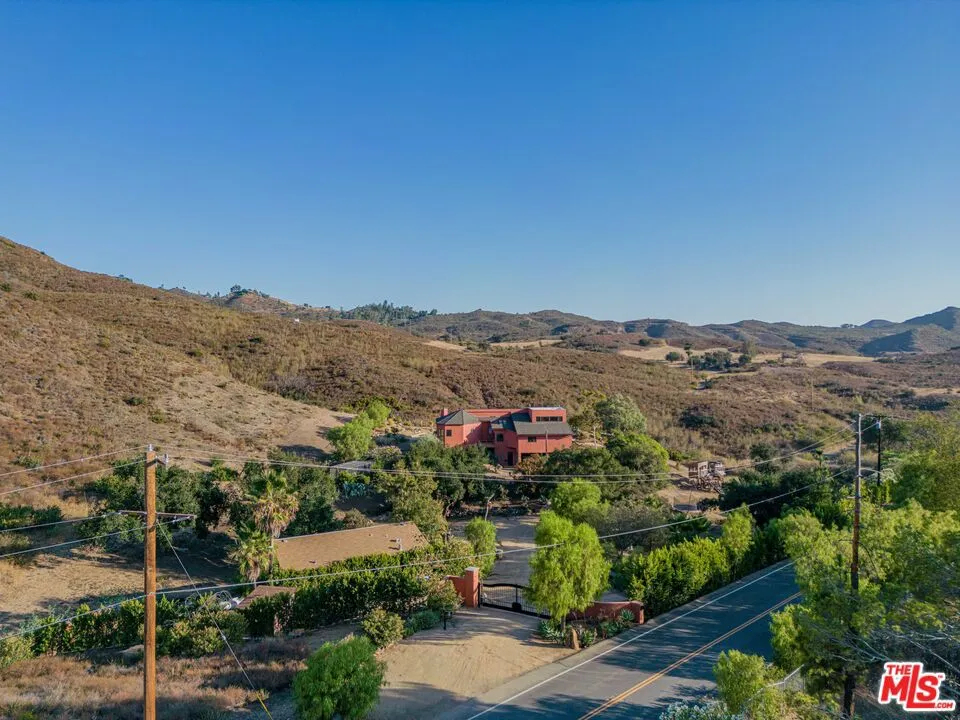 34136 Mulholland Highway, Malibu, California 90265 home-pic-69
