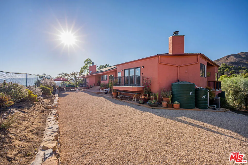 34136 Mulholland Highway, Malibu, California 90265 home-pic-65