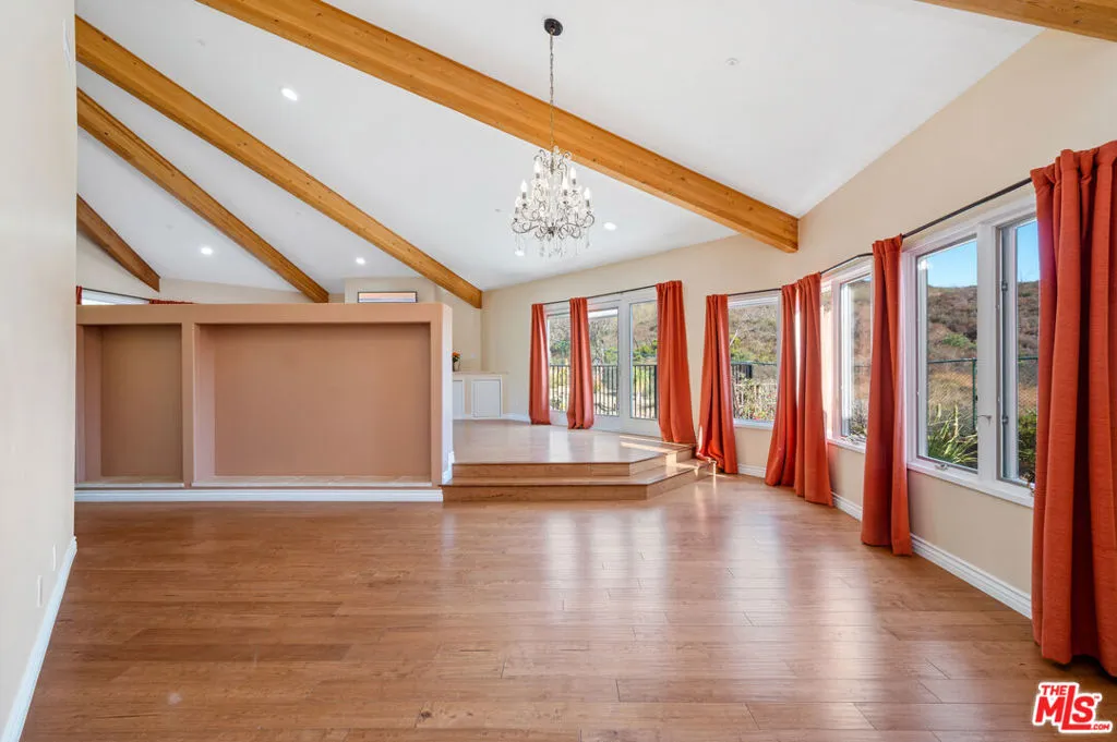 34136 Mulholland Highway, Malibu, California 90265 home-pic-15