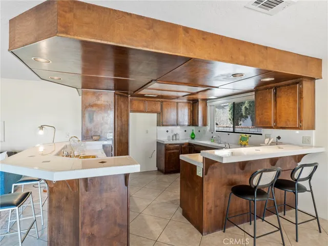 12935 Rain Shadow Road, Victorville, California 92395
