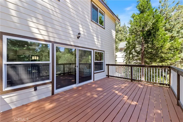 370 Auburn Drive, Lake Arrowhead, California 92391