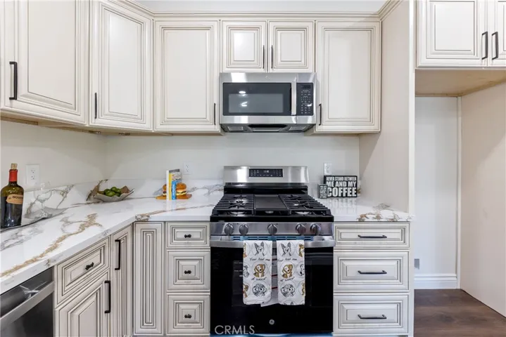 370 Auburn Drive, Lake Arrowhead, California 92391