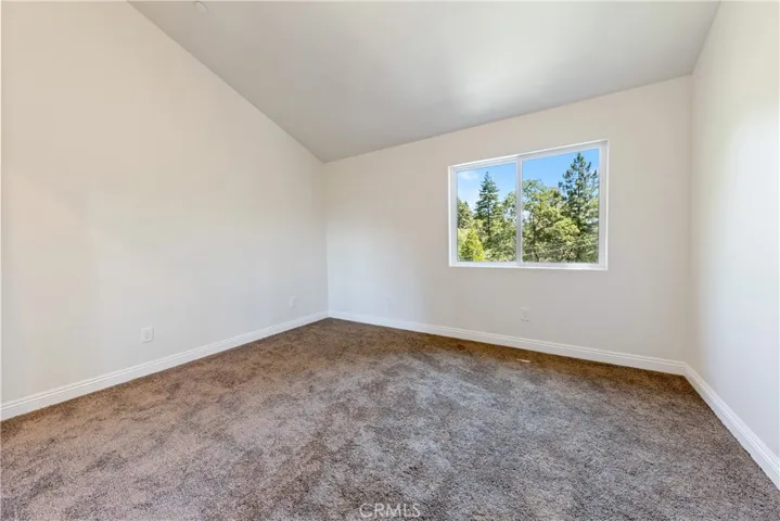 370 Auburn Drive, Lake Arrowhead, California 92391