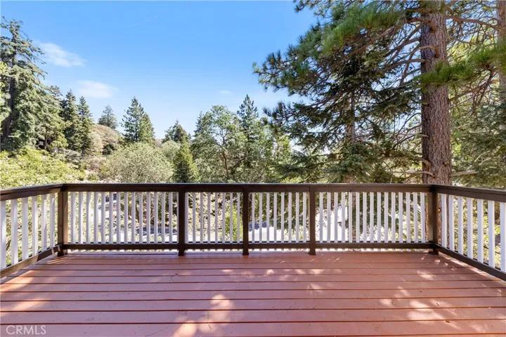 370 Auburn Drive, Lake Arrowhead, California 92391