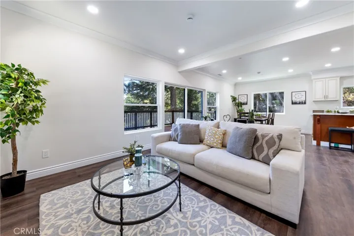 370 Auburn Drive, Lake Arrowhead, California 92391