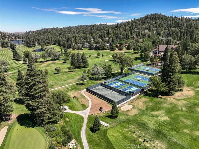 370 Auburn Drive, Lake Arrowhead, California 92391