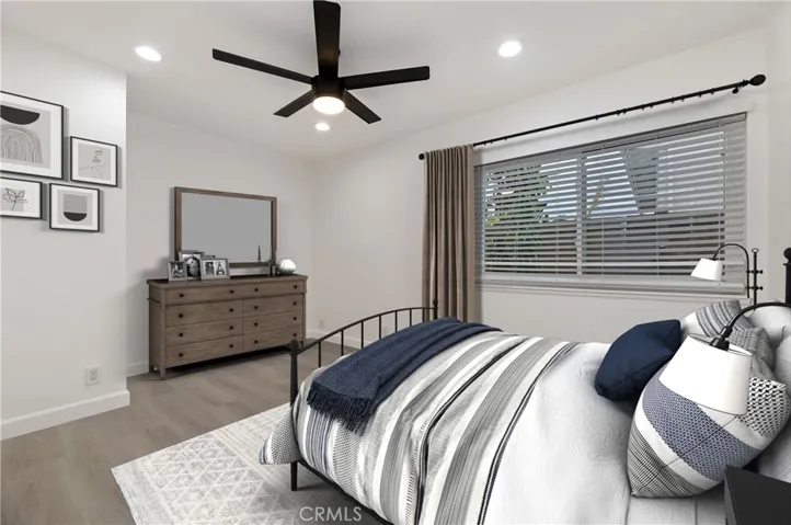 This room has been virtually staged.