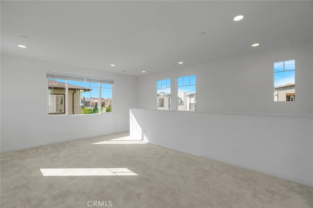 148 Stage, Irvine, California 92618 home-pic-19