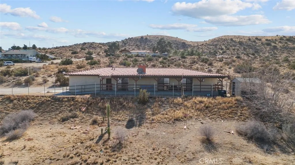 31350 157th Street E, Llano, California 93544 home-pic-1