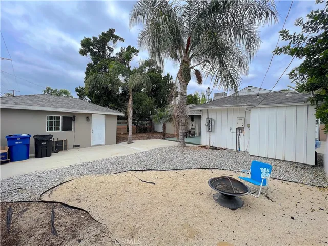Detached Garage