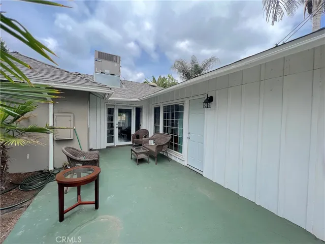 2 Ways To Access The Backyard