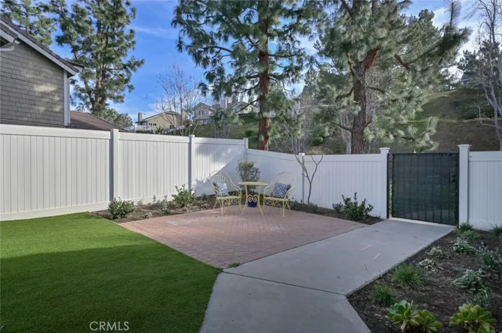 5867 E Mountain Loop Trail 11, Anaheim Hills, California 92807