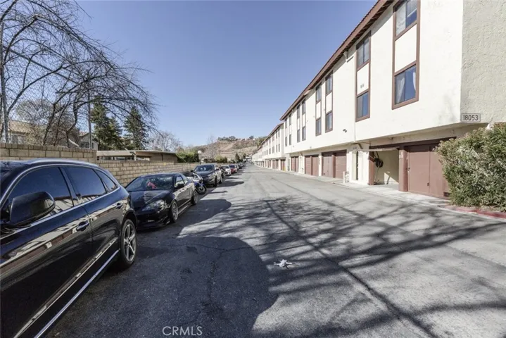 18053 Sundowner Way 627, Canyon Country, California 91387