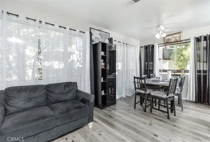 18053 Sundowner Way 627, Canyon Country, California 91387