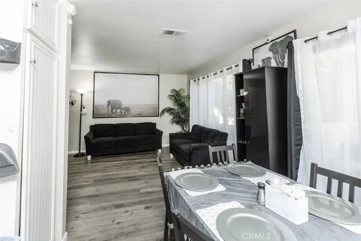 18053 Sundowner Way 627, Canyon Country, California 91387