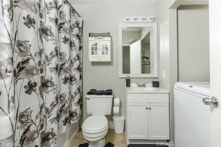 18053 Sundowner Way 627, Canyon Country, California 91387