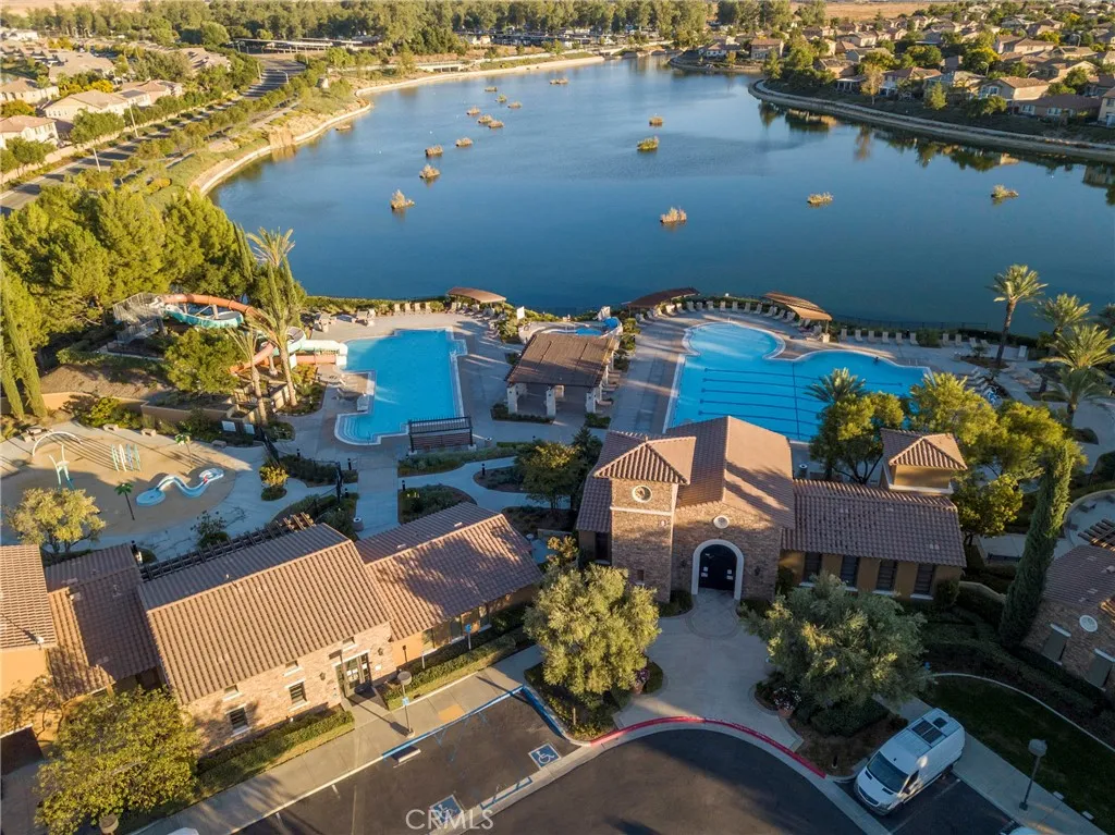 30272 Tattersail Way, Menifee, California 92584 home-pic-6