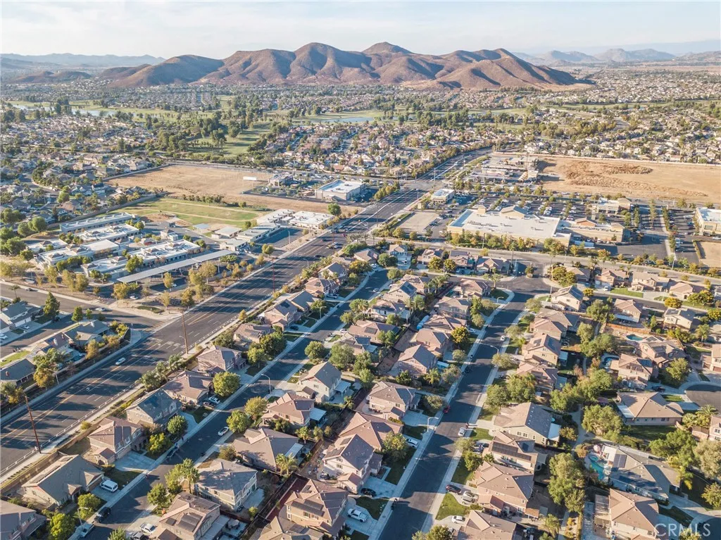 30272 Tattersail Way, Menifee, California 92584 home-pic-43