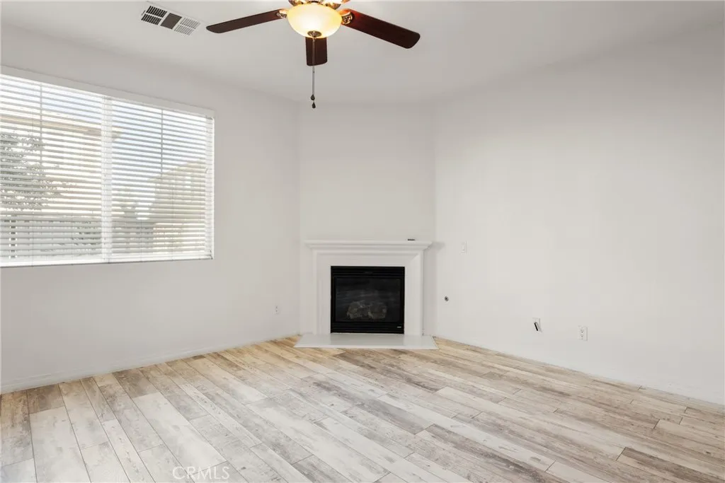 30272 Tattersail Way, Menifee, California 92584 home-pic-10