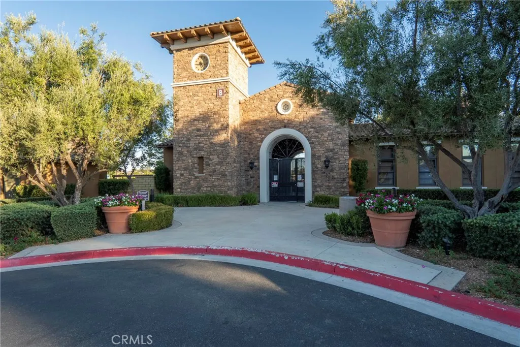 30272 Tattersail Way, Menifee, California 92584 home-pic-31