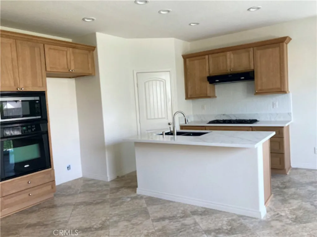 30272 Tattersail Way, Menifee, California 92584 home-pic-7